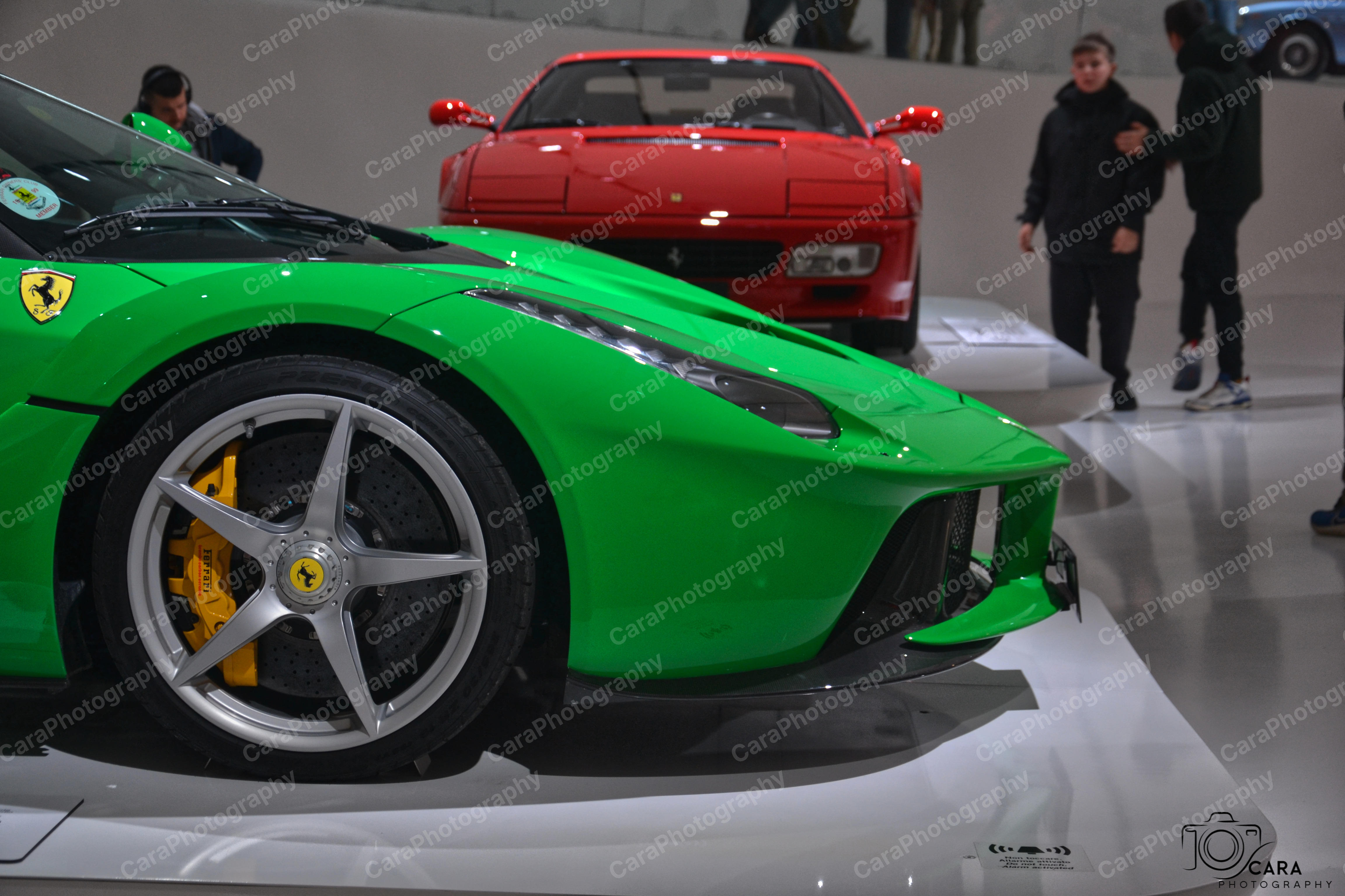 Ferrari LaFerrari 2013 — automotive photography