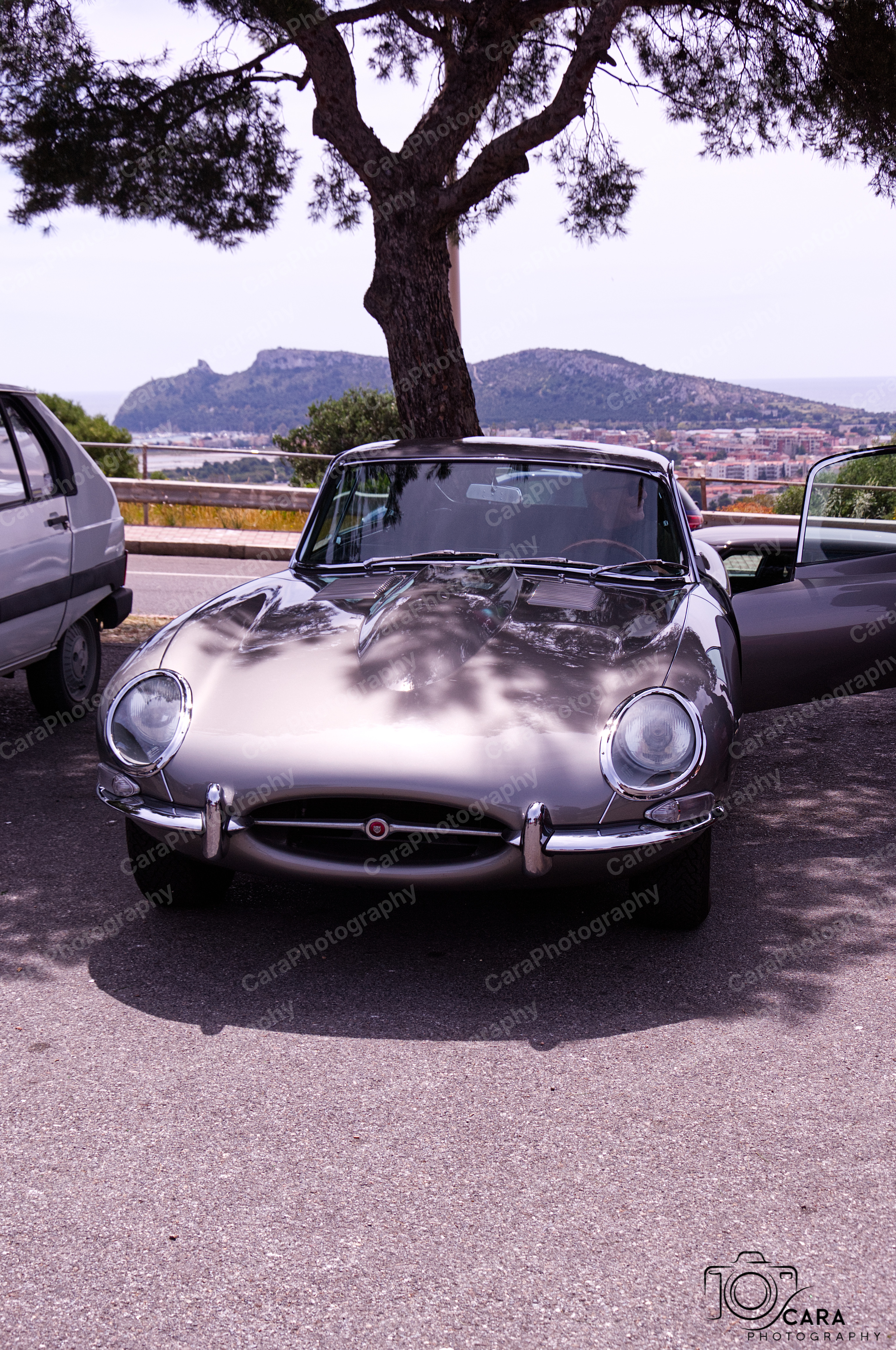 Jaguar E-Type 1961 — automotive photography
