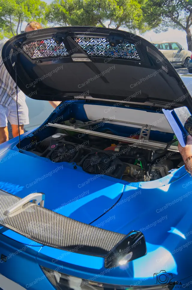 Alpine A110R 2022 — automotive photography