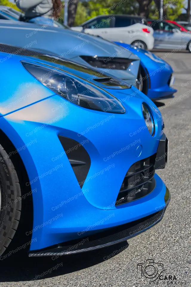 Alpine A110R 2022 — automotive photography