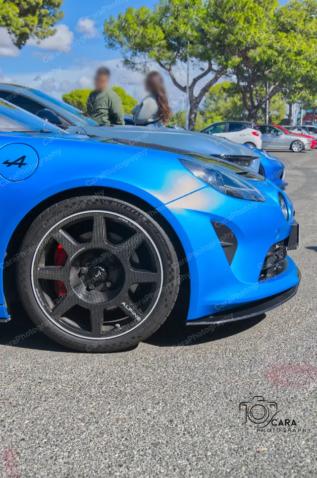 Alpine A110R 2022 — automotive photography