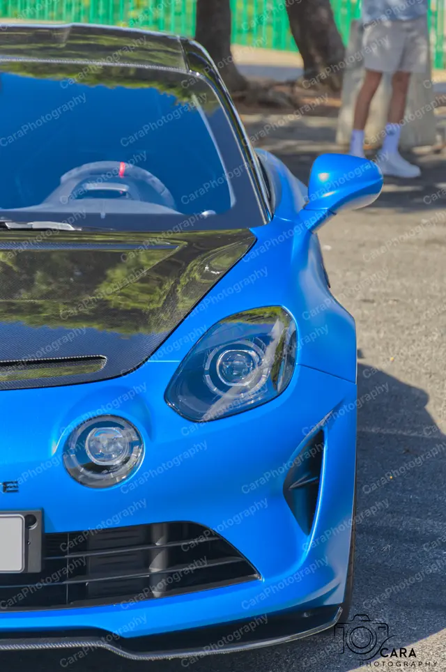 Alpine A110R 2022 — automotive photography