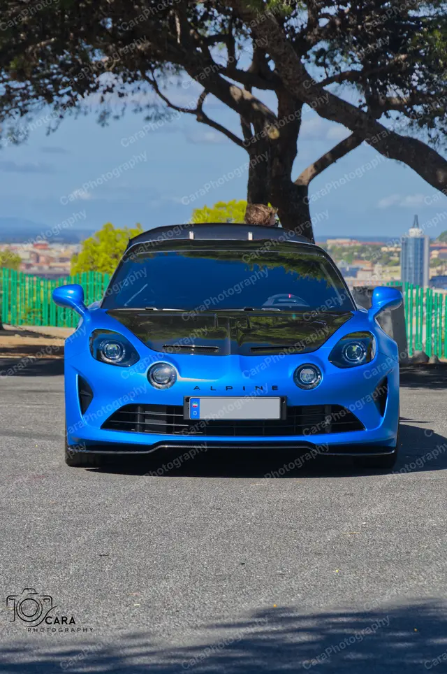 Alpine A110R 2022 — automotive photography