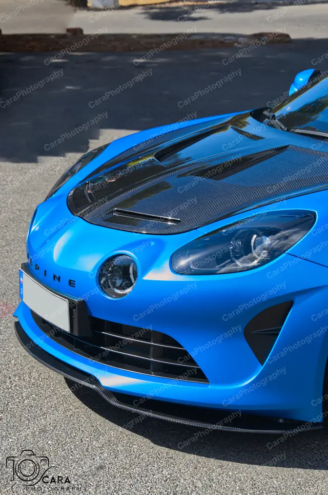 Alpine A110R 2022 — automotive photography