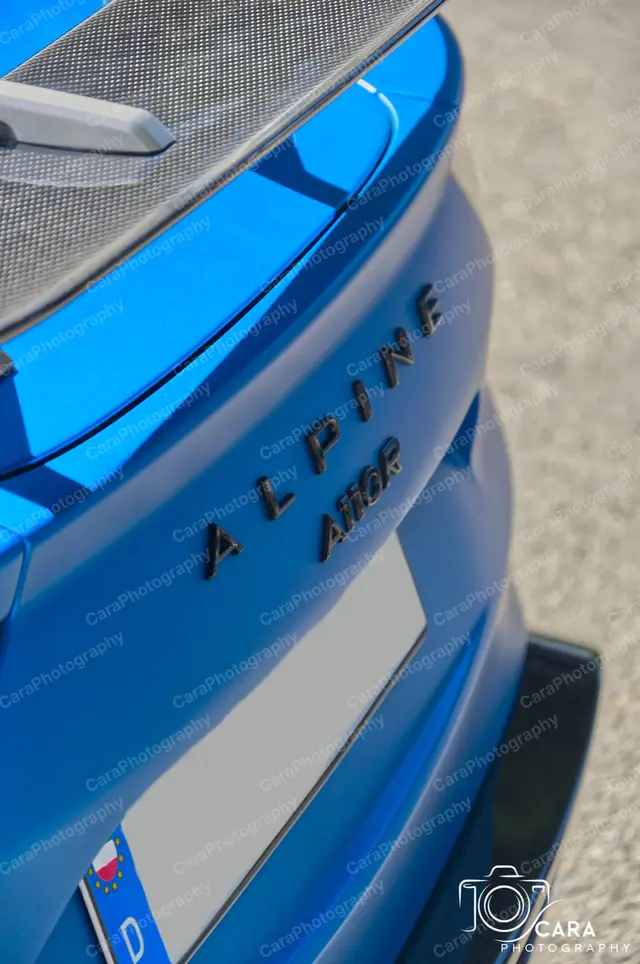 Alpine A110R 2022 — automotive photography