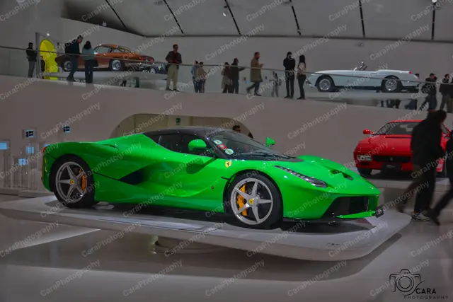 Ferrari LaFerrari 2013 — automotive photography