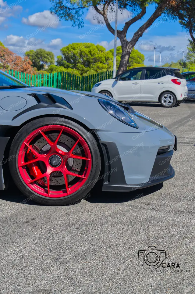 Porsche 911 GT3RS 2022 — automotive photography