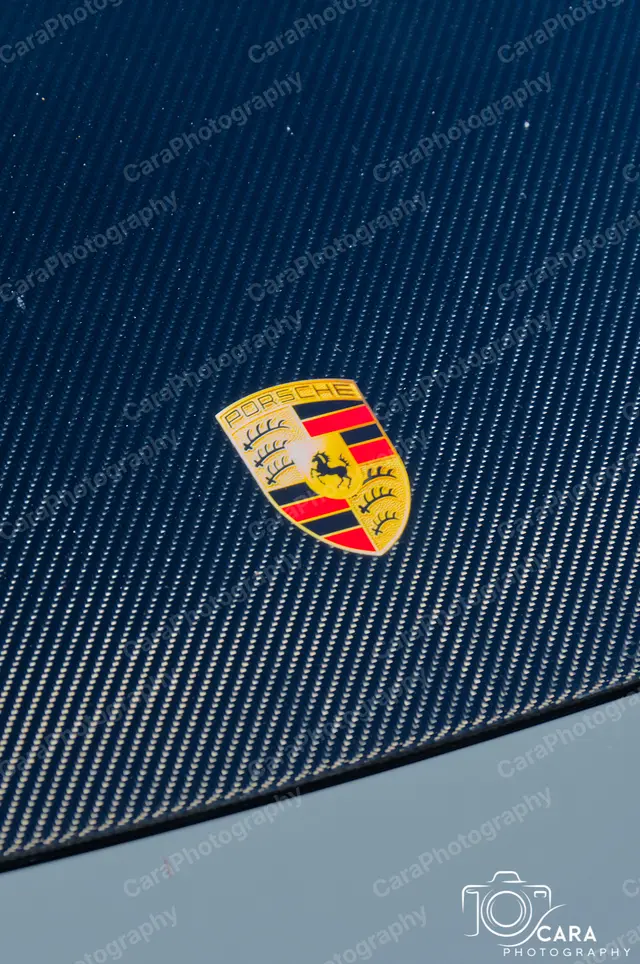 Porsche 911 GT3RS 2022 — automotive photography