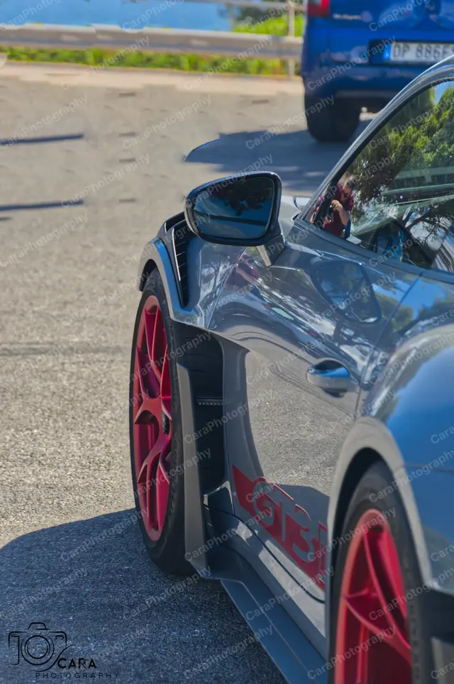 Porsche 911 GT3RS 2022 — automotive photography